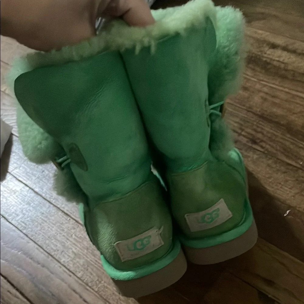 Ugg Bailey Button Shearling-Lined Boots in Green size 7 women